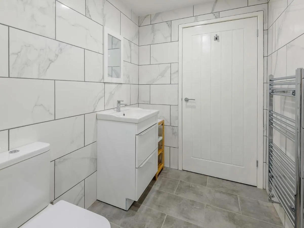 2 Bed Property In Hornsea 85723